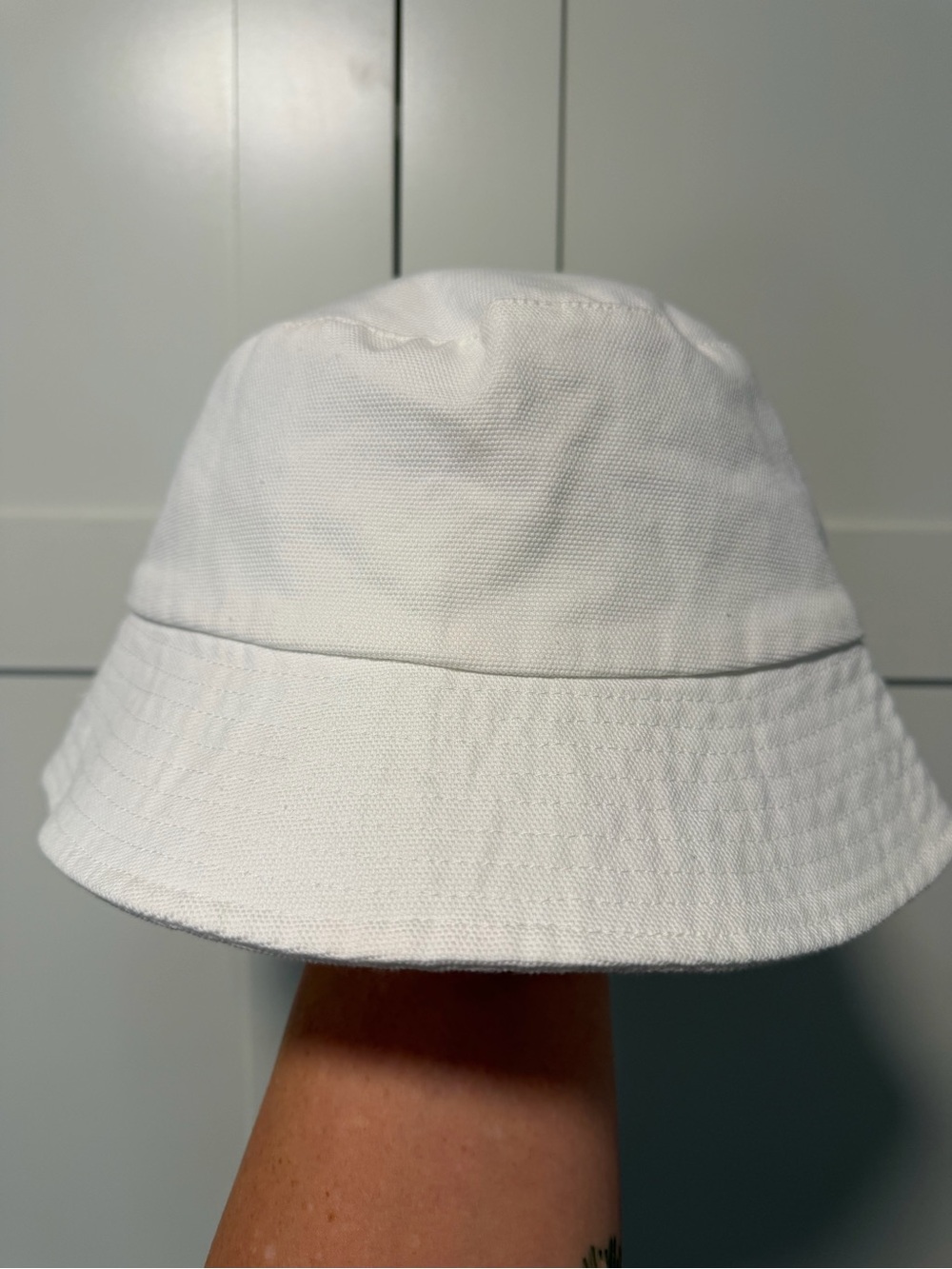 Mikoh White Cotton Bucket Hat NWT